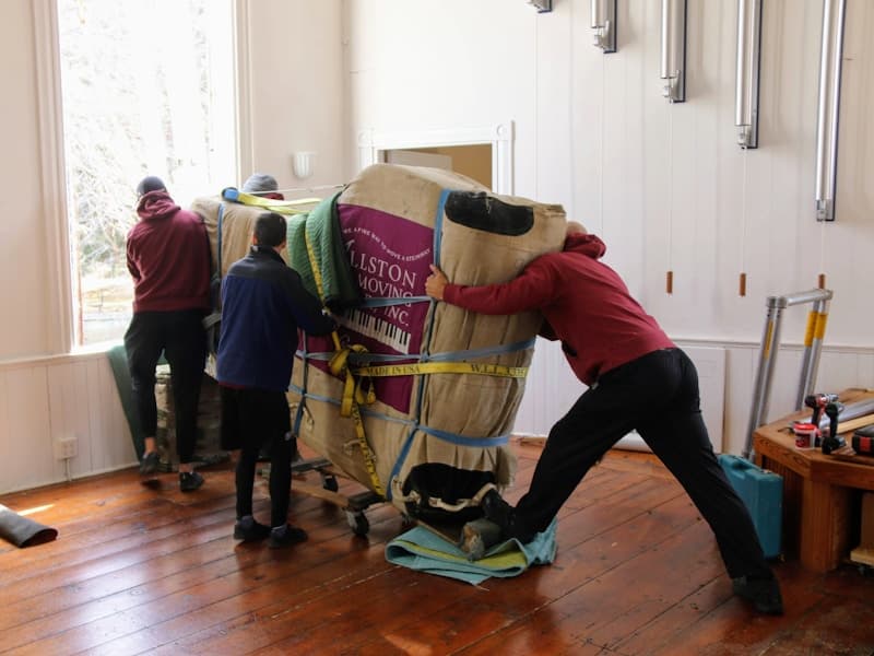 Junk removal service in action